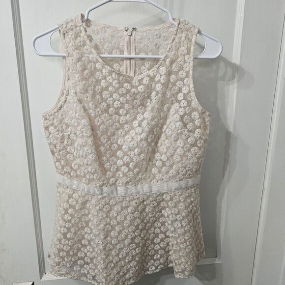 NWT Banana REPUBLIC cream Sleeveless Blouse Sz 4 - Picture 1 of 7